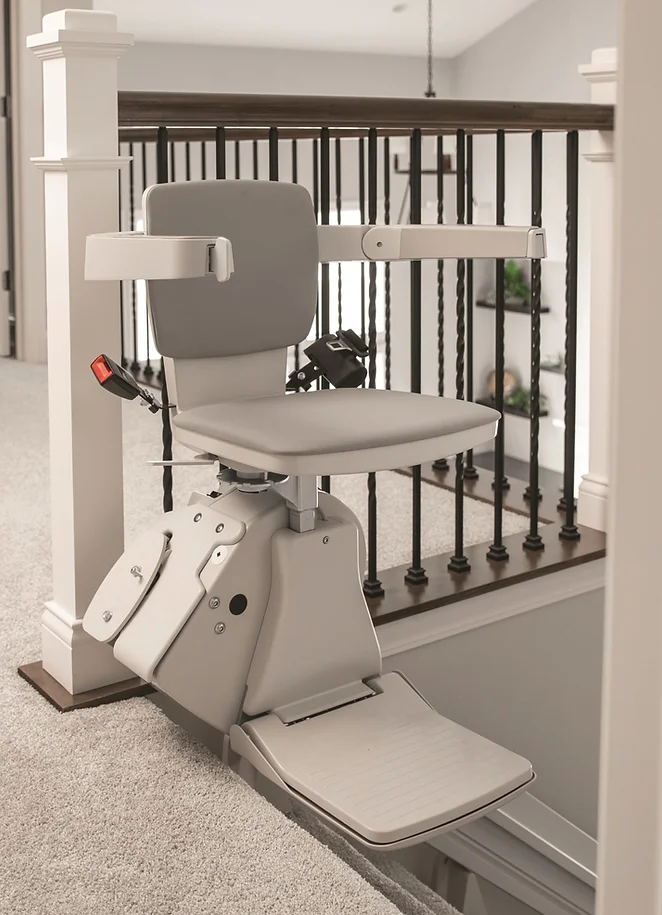 Bruno Elan, le monte-escalier droit (intérieur)